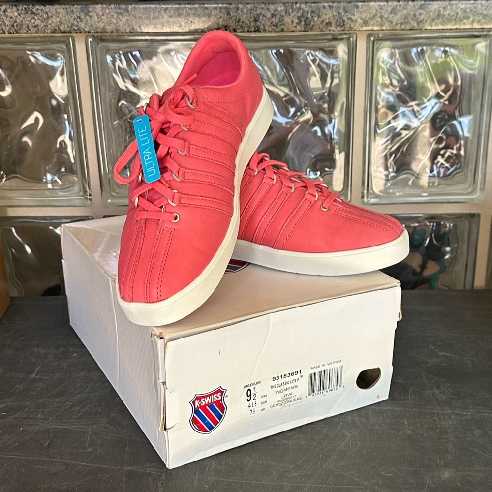 K-Swiss Classic Lite Coral Sneakers